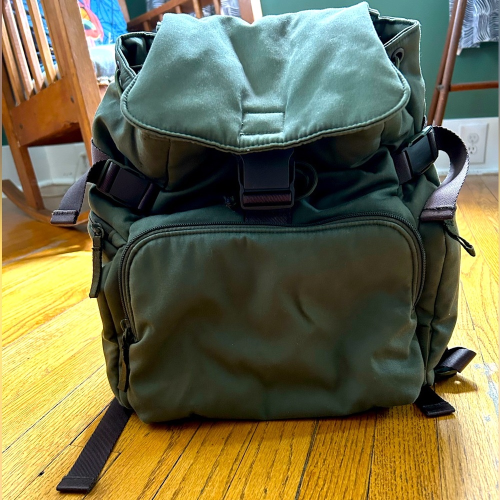 Vera Bradley Climbing Ivy Green Cotton Utility Drawstring Backpack